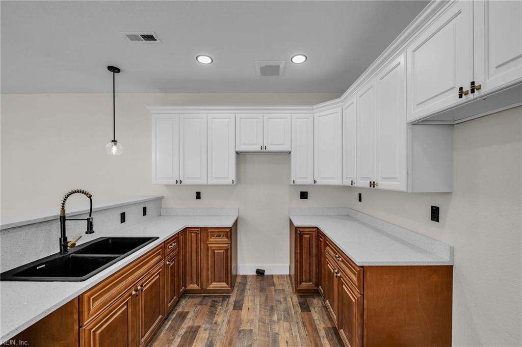 402 Bullock St Property Photo 19