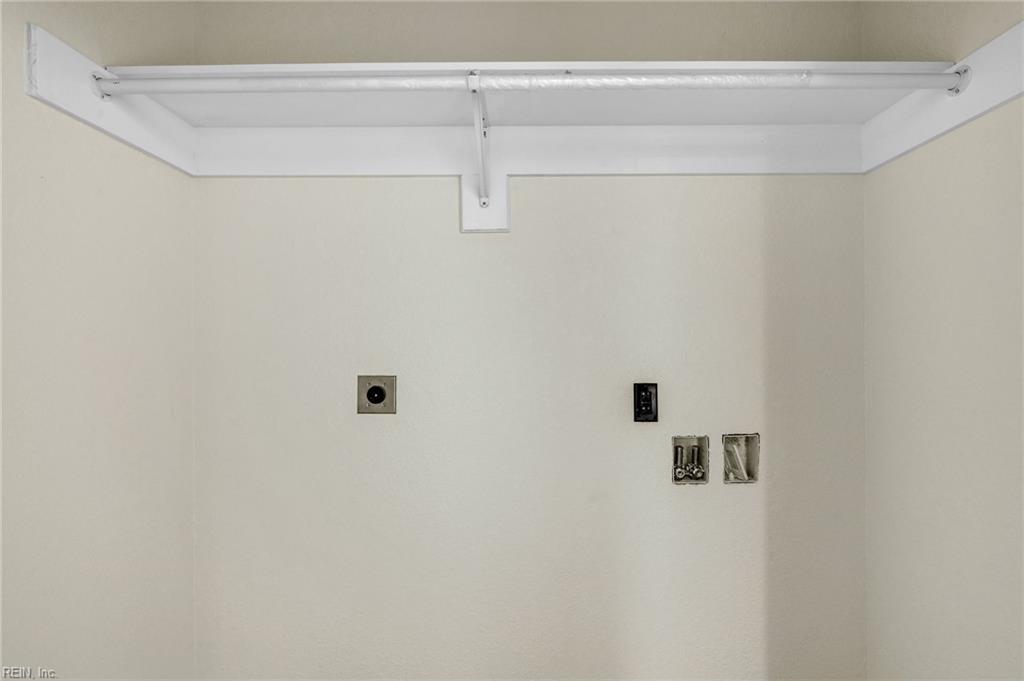 402 Bullock St Property Photo 23