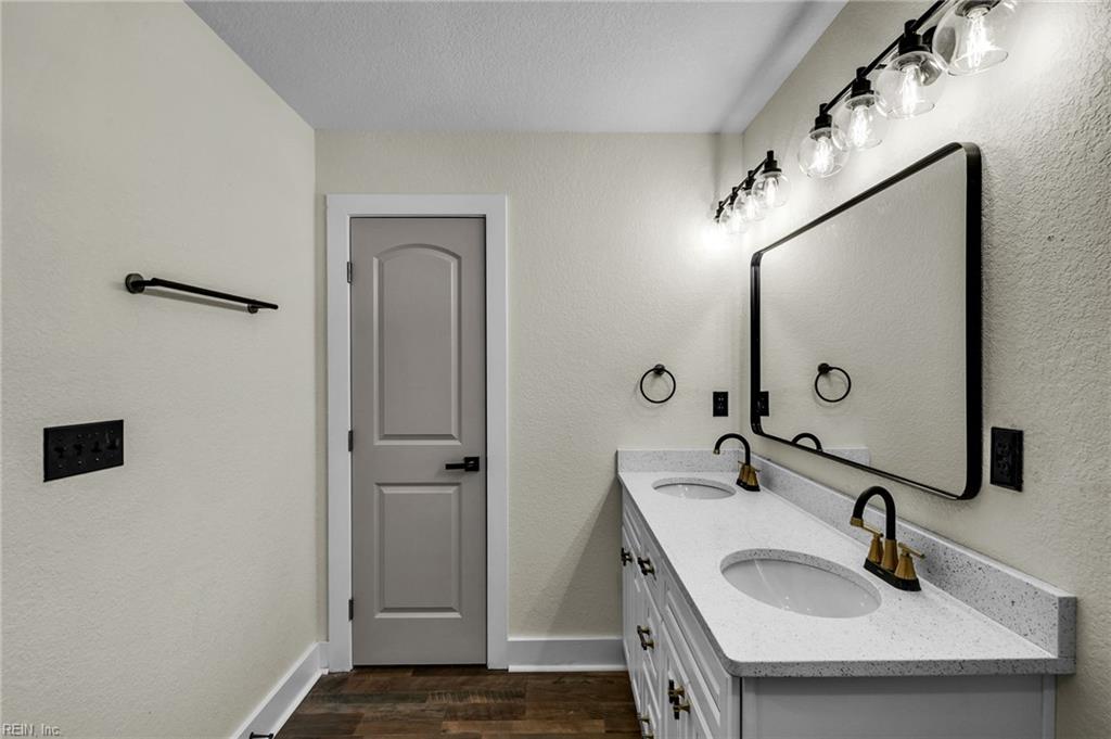 402 Bullock St Property Photo 26