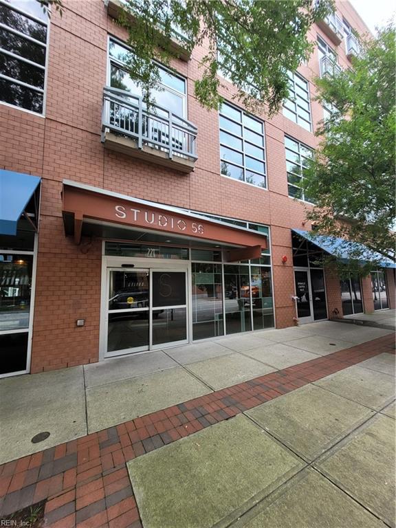221 Market St Property Photo 1