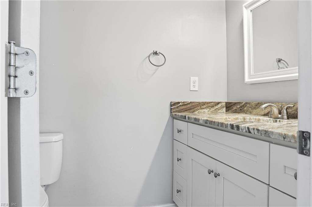4950 Cypress Point Cir Property Photo 12
