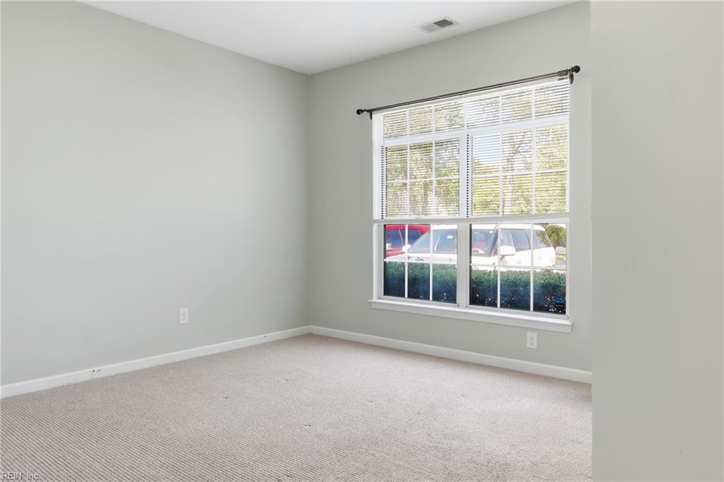 4950 Cypress Point Cir Property Photo 16