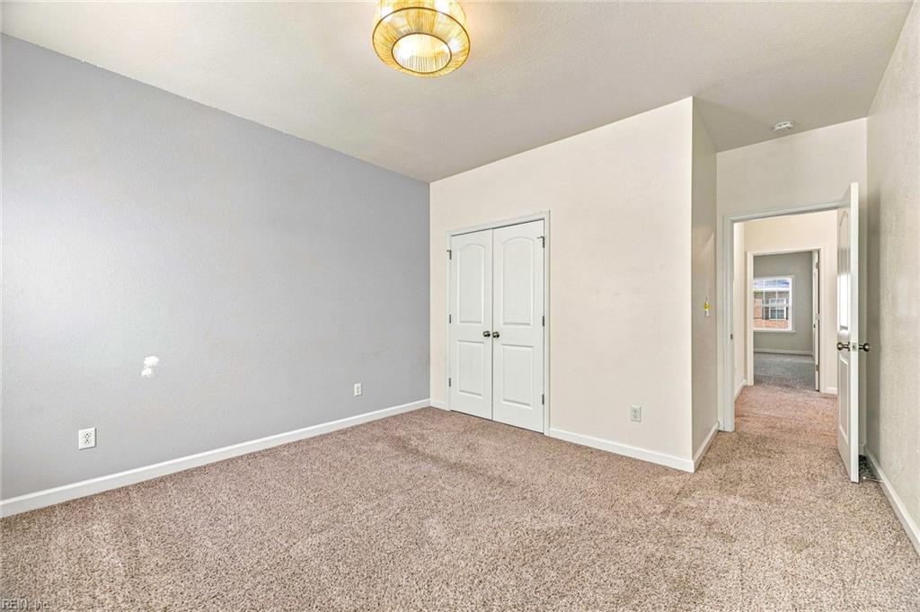 1117 Winsford Ln Property Photo 23