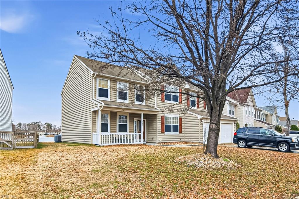 945 Foxboro Dr Property Photo 2