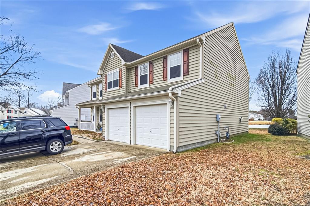 945 Foxboro Dr Property Photo 3