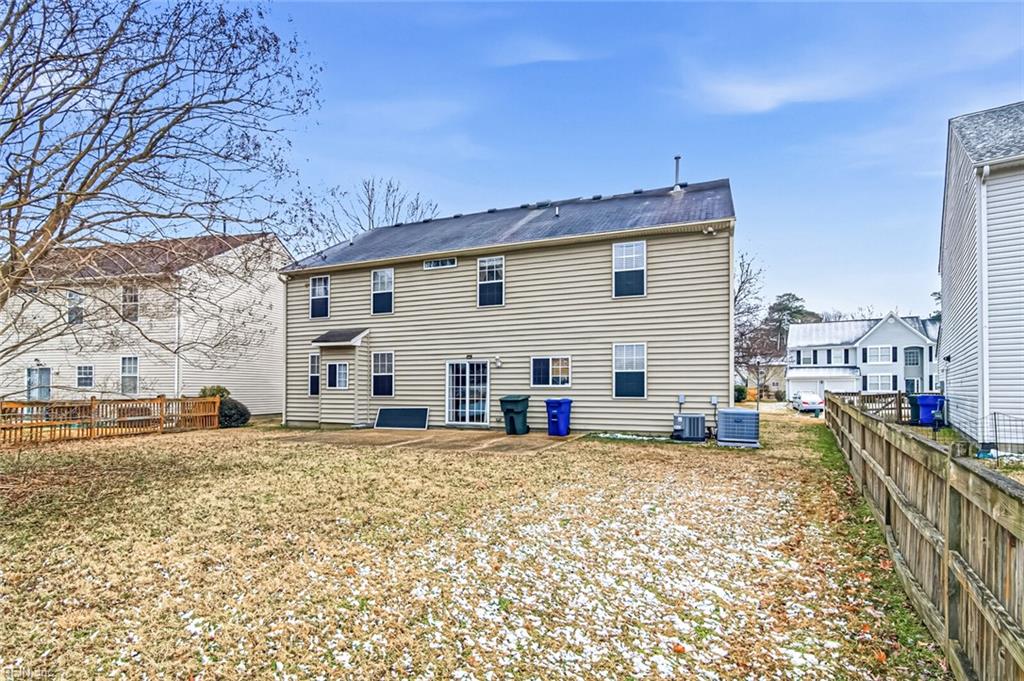 945 Foxboro Dr Property Photo 37