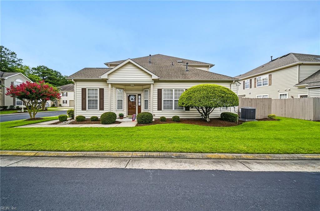 1717 Springs Edge Ct Property Photo 5