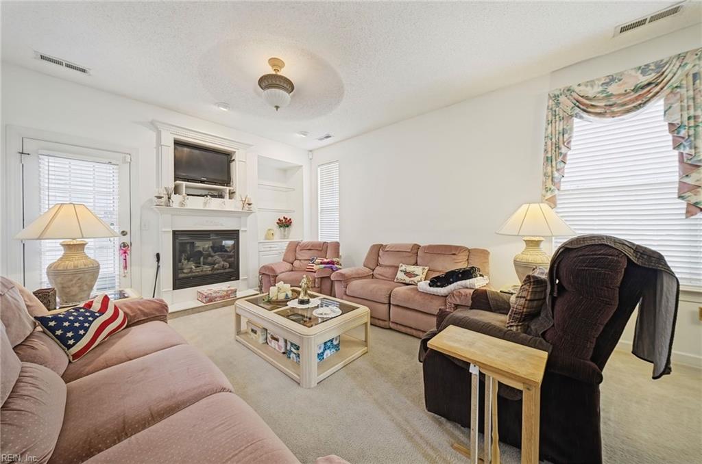 1717 Springs Edge Ct Property Photo 10