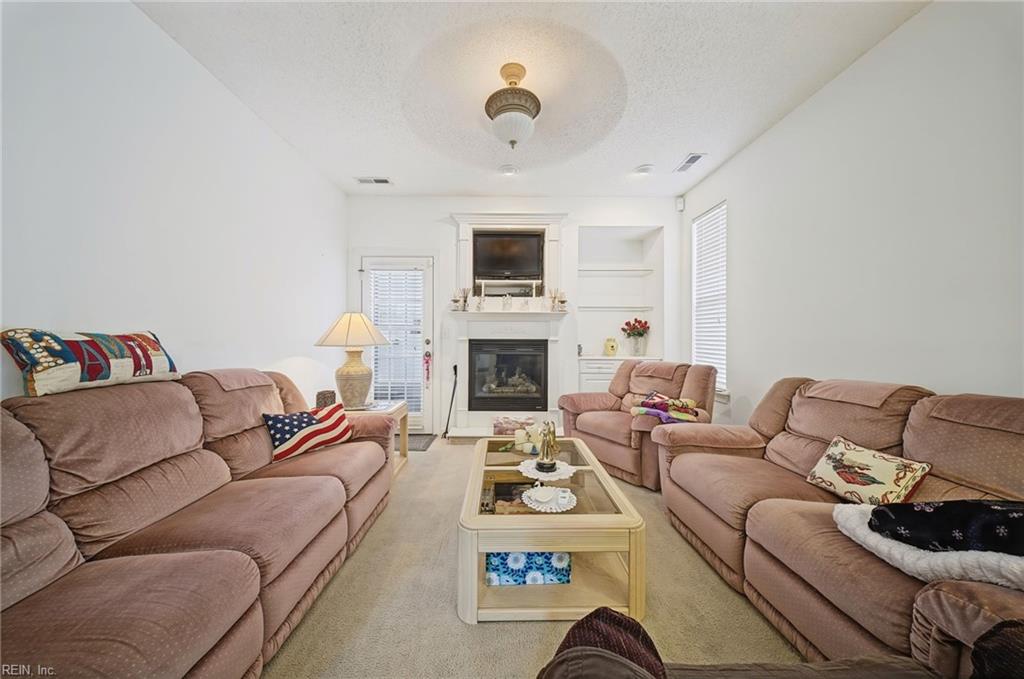 1717 Springs Edge Ct Property Photo 12