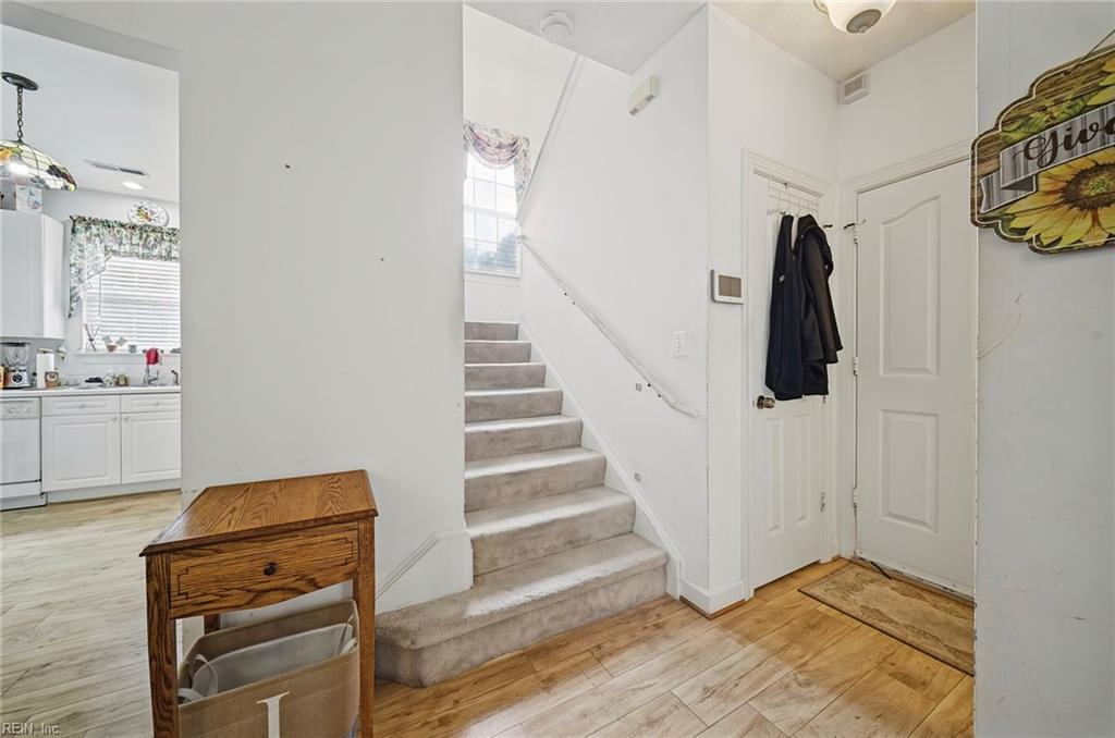 1717 Springs Edge Ct Property Photo 20