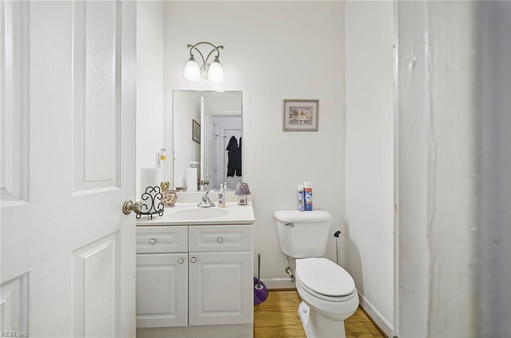 1717 Springs Edge Ct Property Photo 33