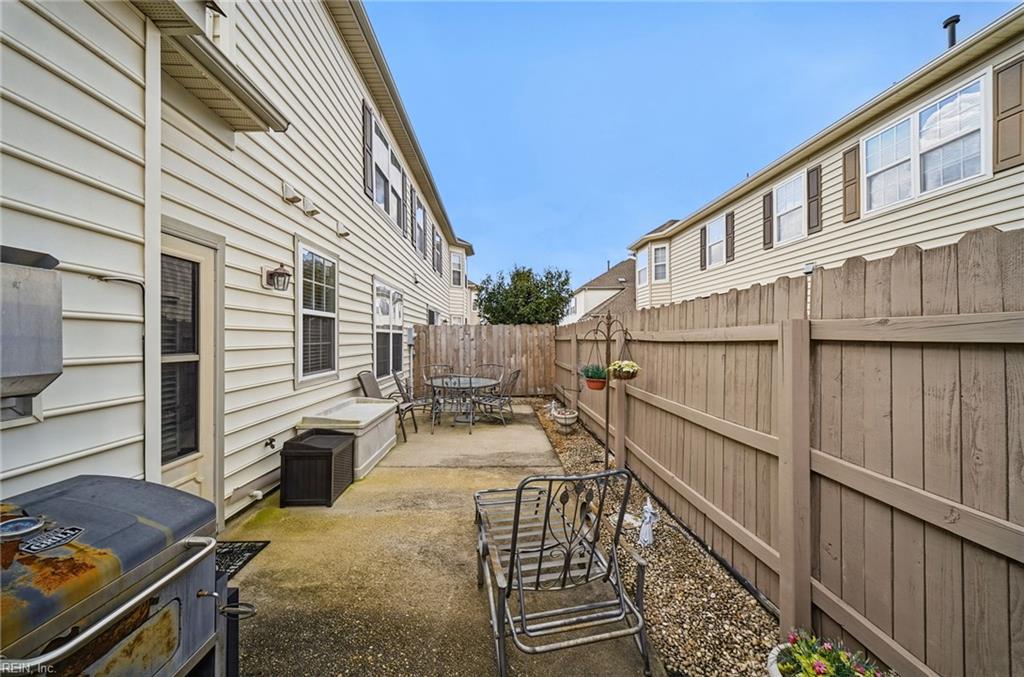 1717 Springs Edge Ct Property Photo 40