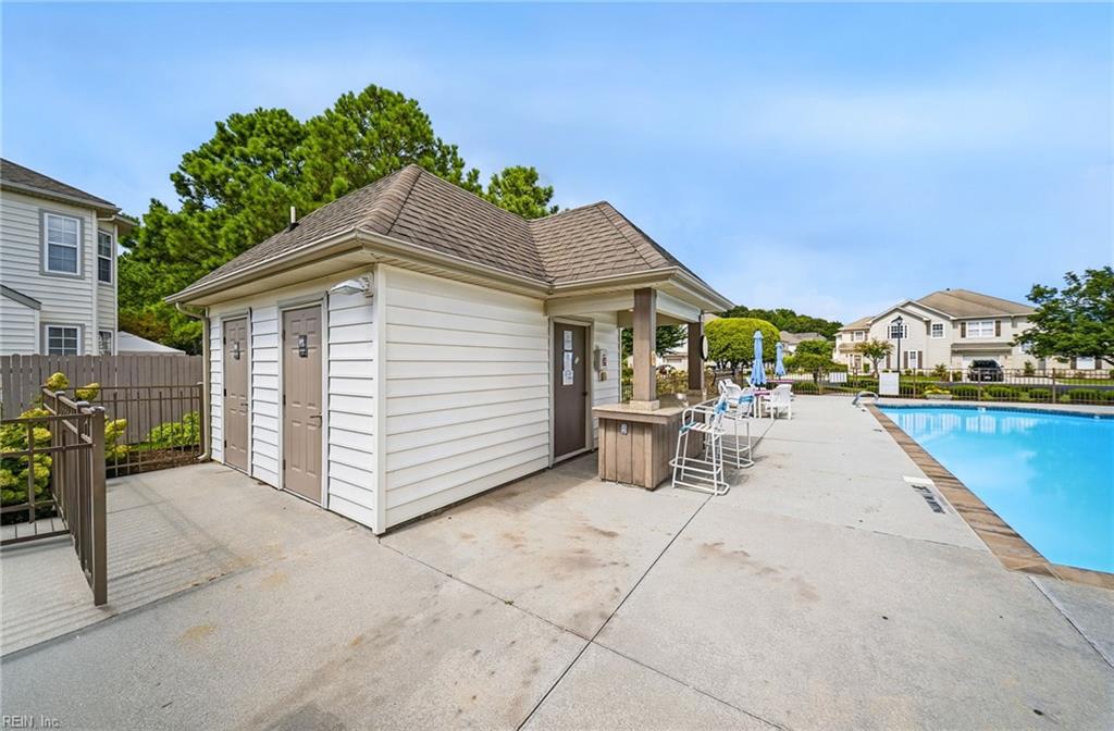 1717 Springs Edge Ct Property Photo 42