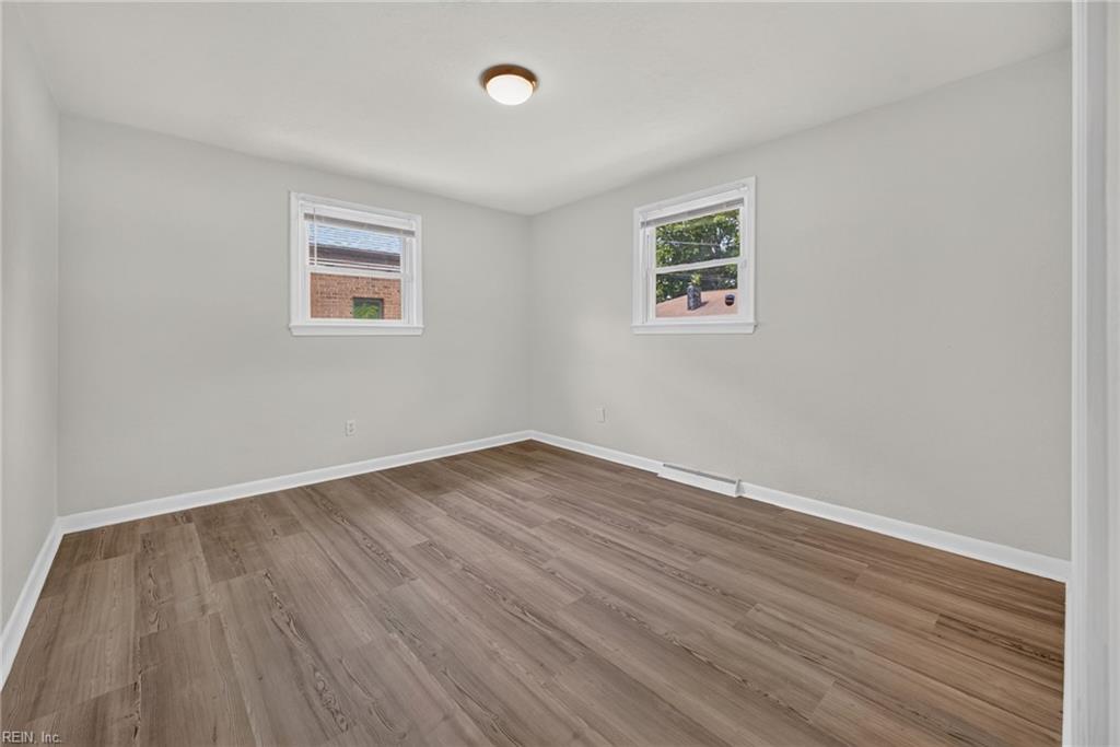 1535 Lyons Ave Property Photo 19