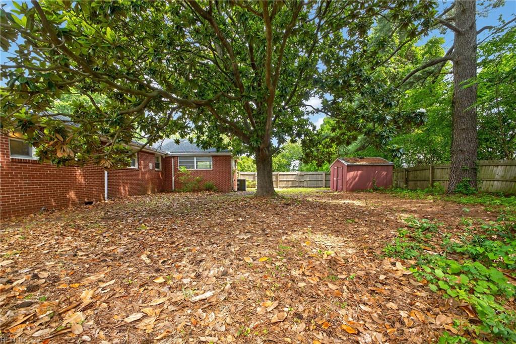 1535 Lyons Ave Property Photo 22