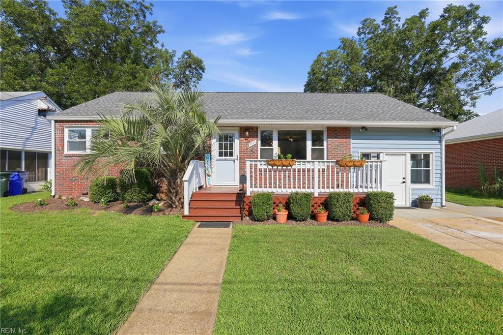 9525 Willow Ter Property Photo 2