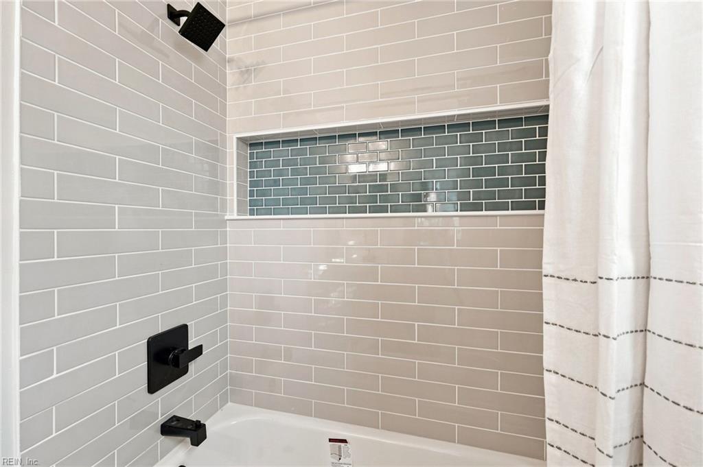 9525 Willow Ter Property Photo 33