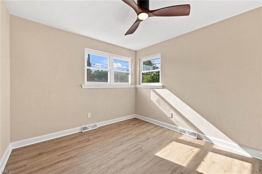 9525 Willow Ter Property Photo 35