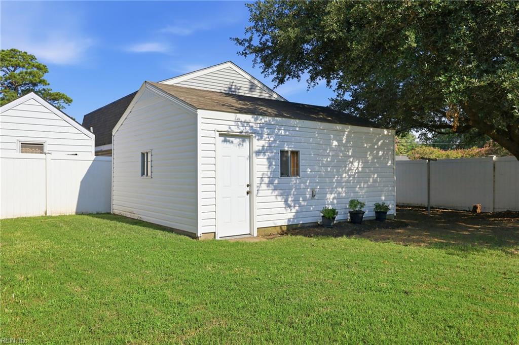 9525 Willow Ter Property Photo 40