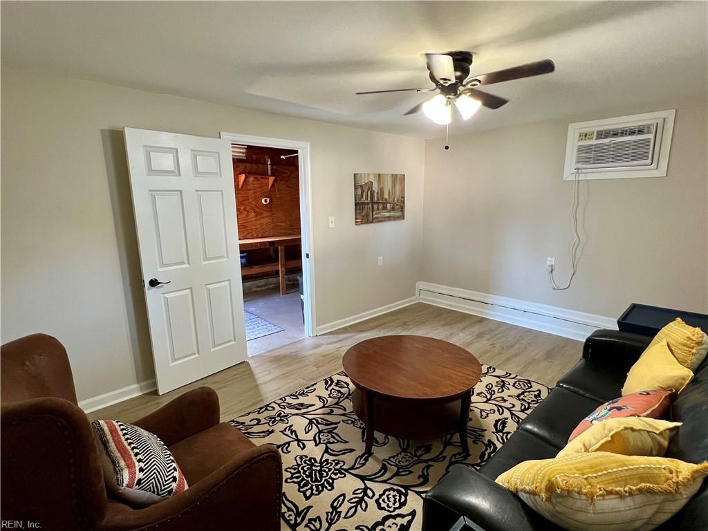 9525 Willow Ter Property Photo 42