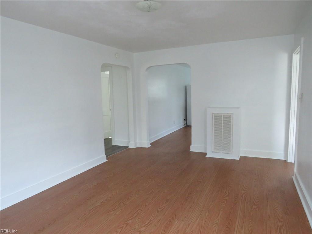 6665 Hudson Ave Property Photo 5
