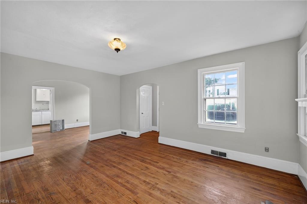113 Halifax St Property Photo 9