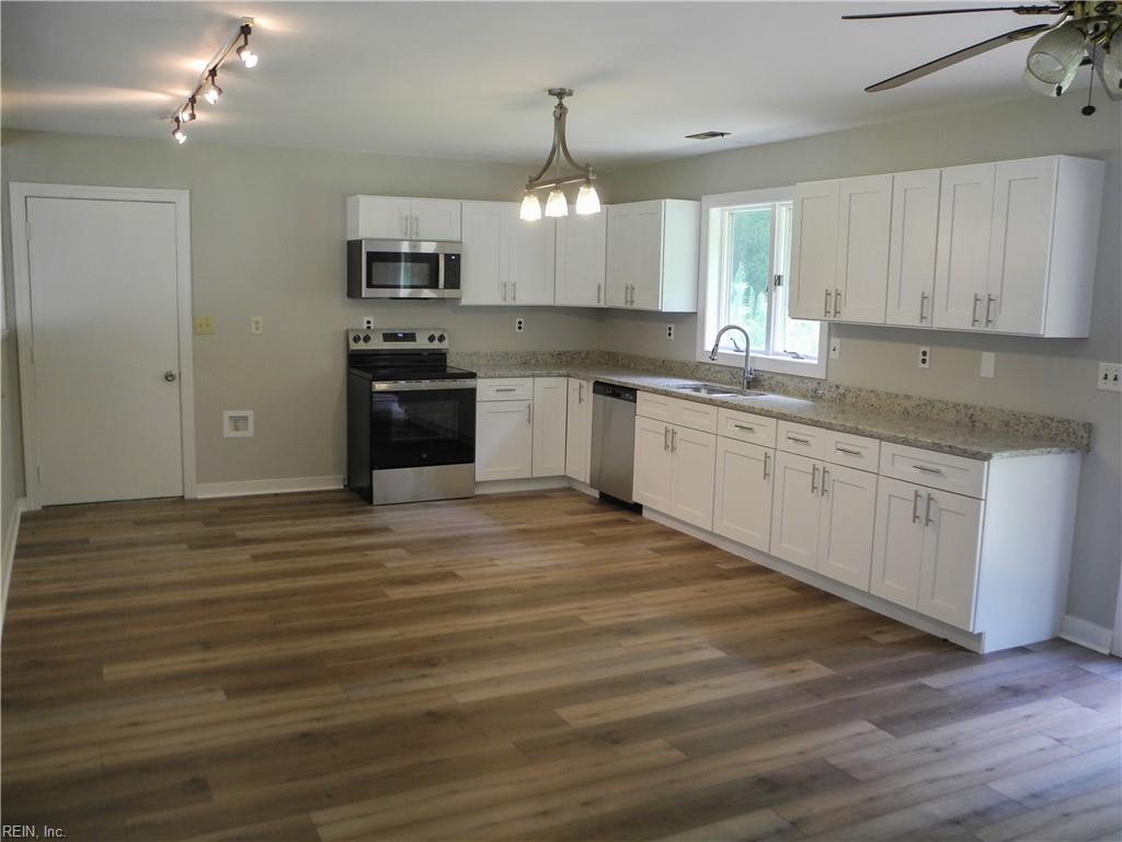 4476 Noahs Ln Property Photo 8