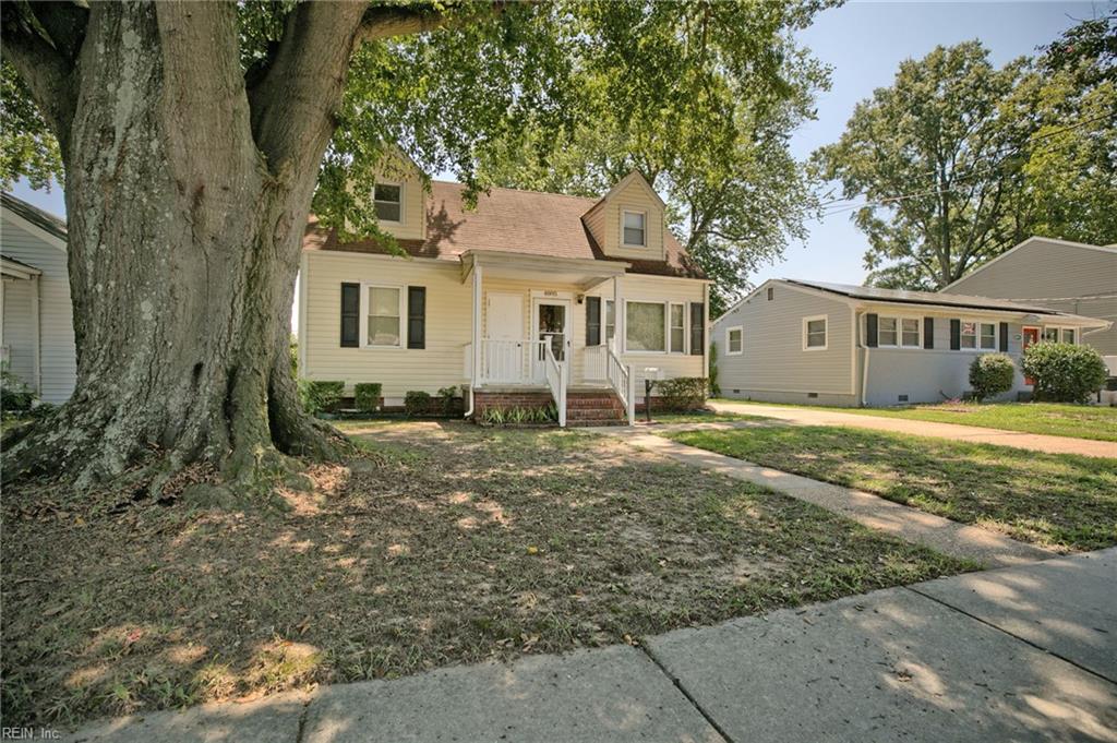 4885 Kennebeck Ave Property Photo 1