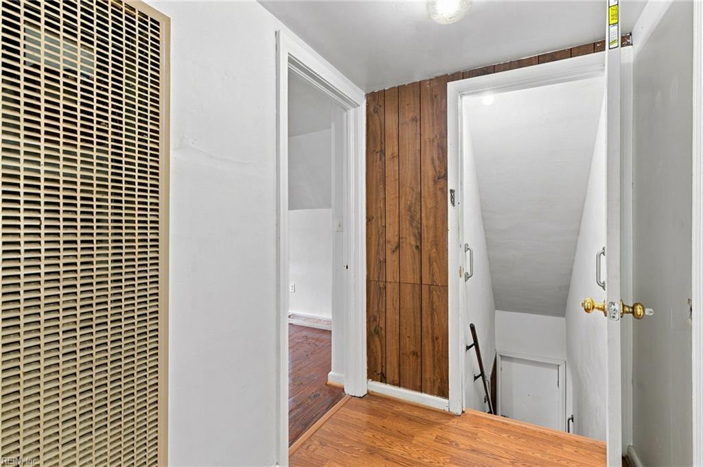 4885 Kennebeck Ave Property Photo 16