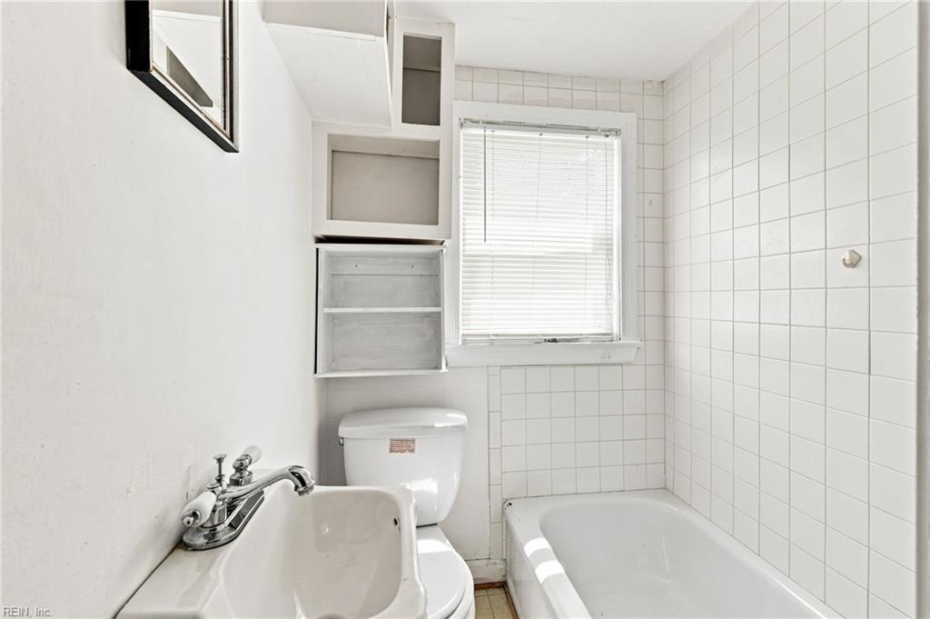 4885 Kennebeck Ave Property Photo 23