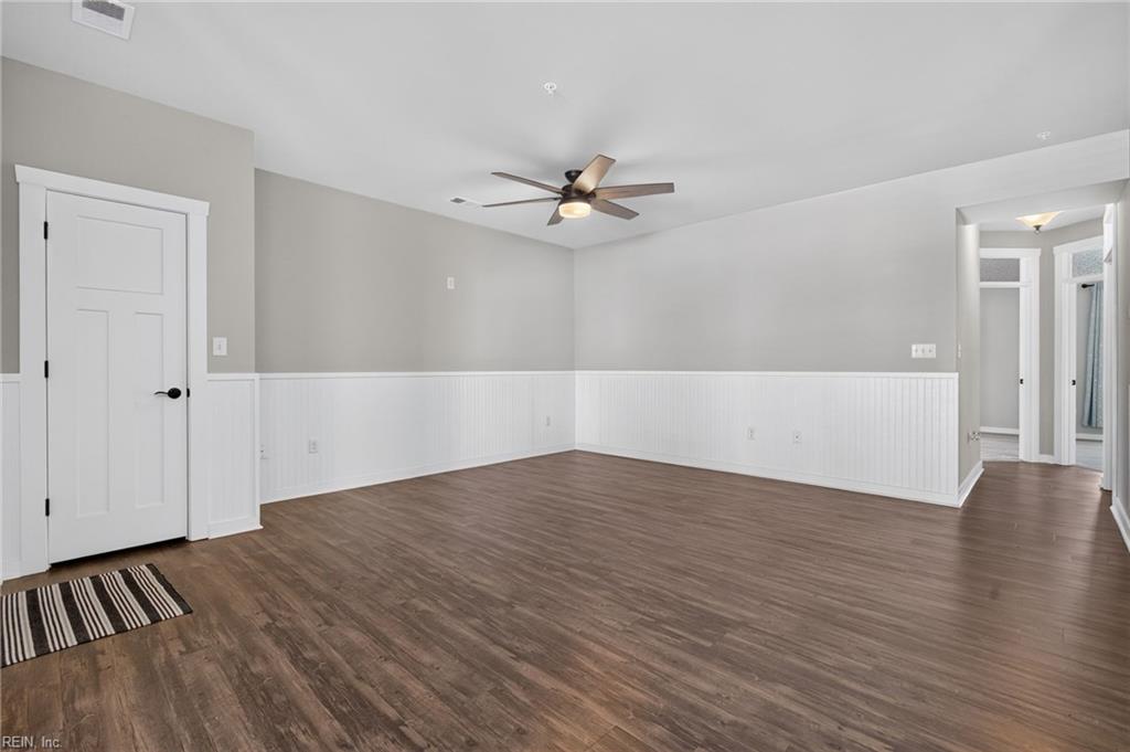 7922 Shore Dr Property Photo 4
