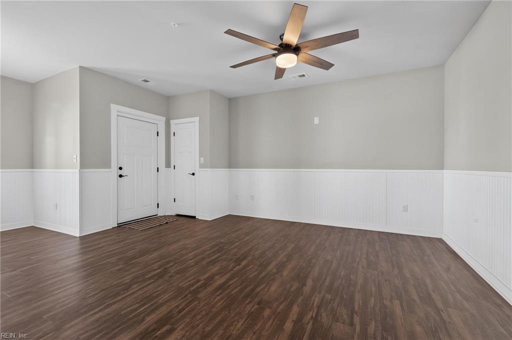 7922 Shore Dr Property Photo 6