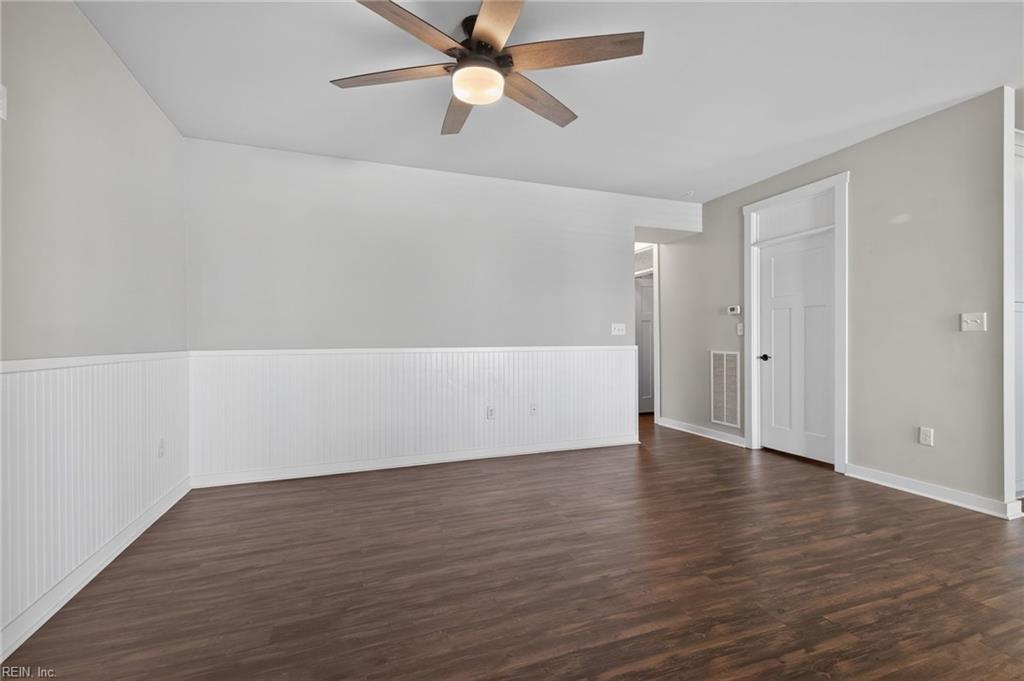7922 Shore Dr Property Photo 7