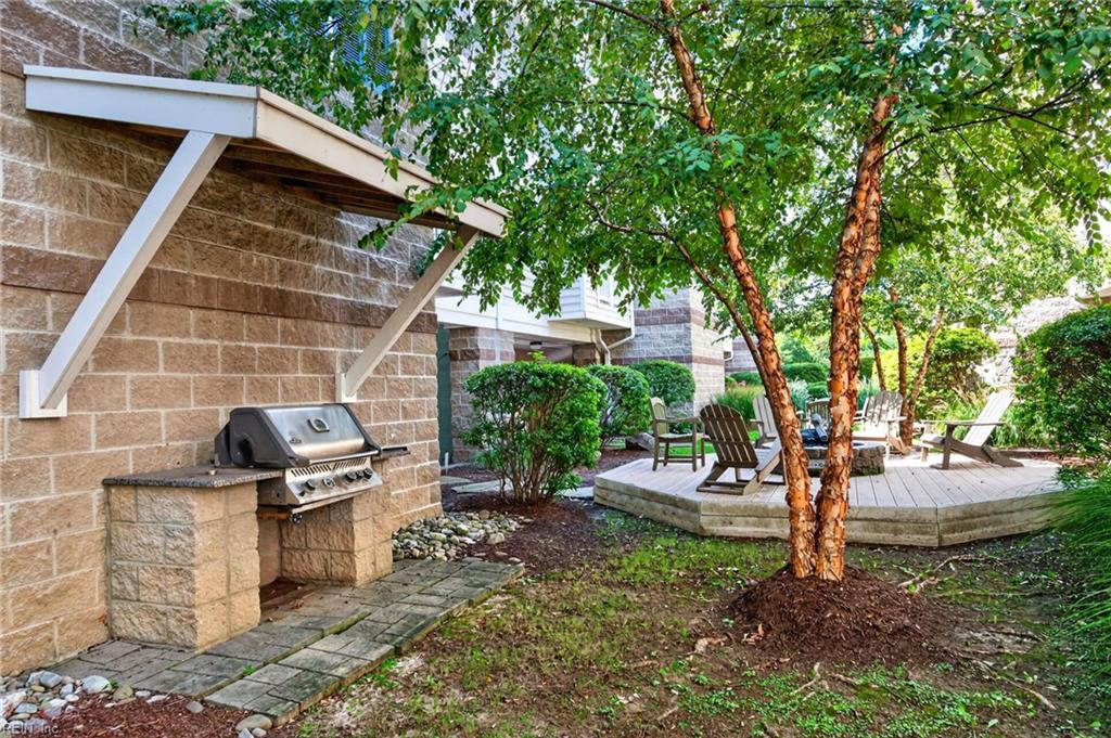 7922 Shore Dr Property Photo 28