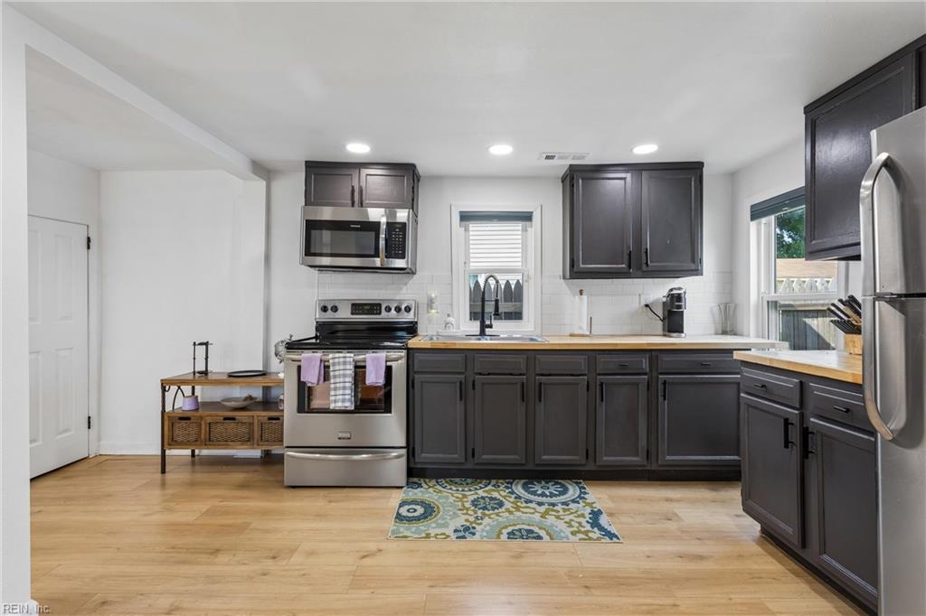 7430 Hughart St Property Photo 10