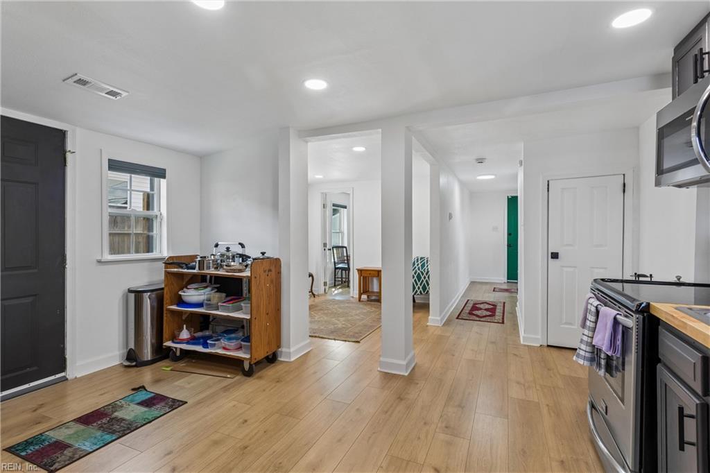 7430 Hughart St Property Photo 12