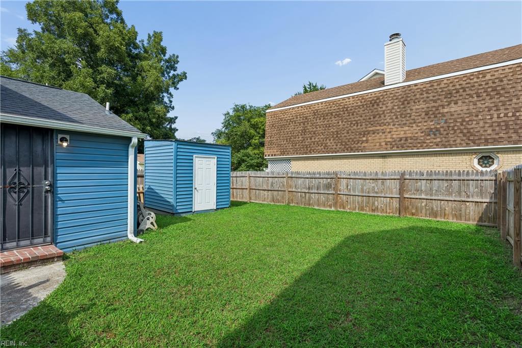 7430 Hughart St Property Photo 25
