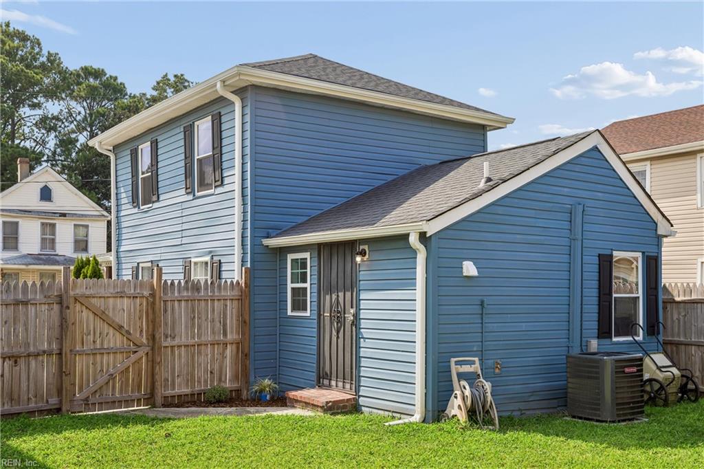 7430 Hughart St Property Photo 26