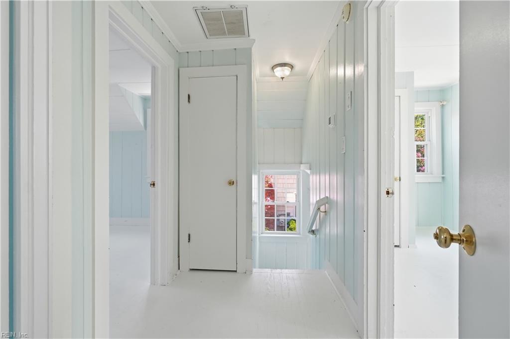 111 60th St Property Photo 16