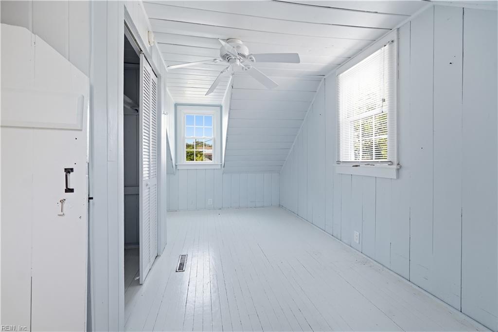 111 60th St Property Photo 21