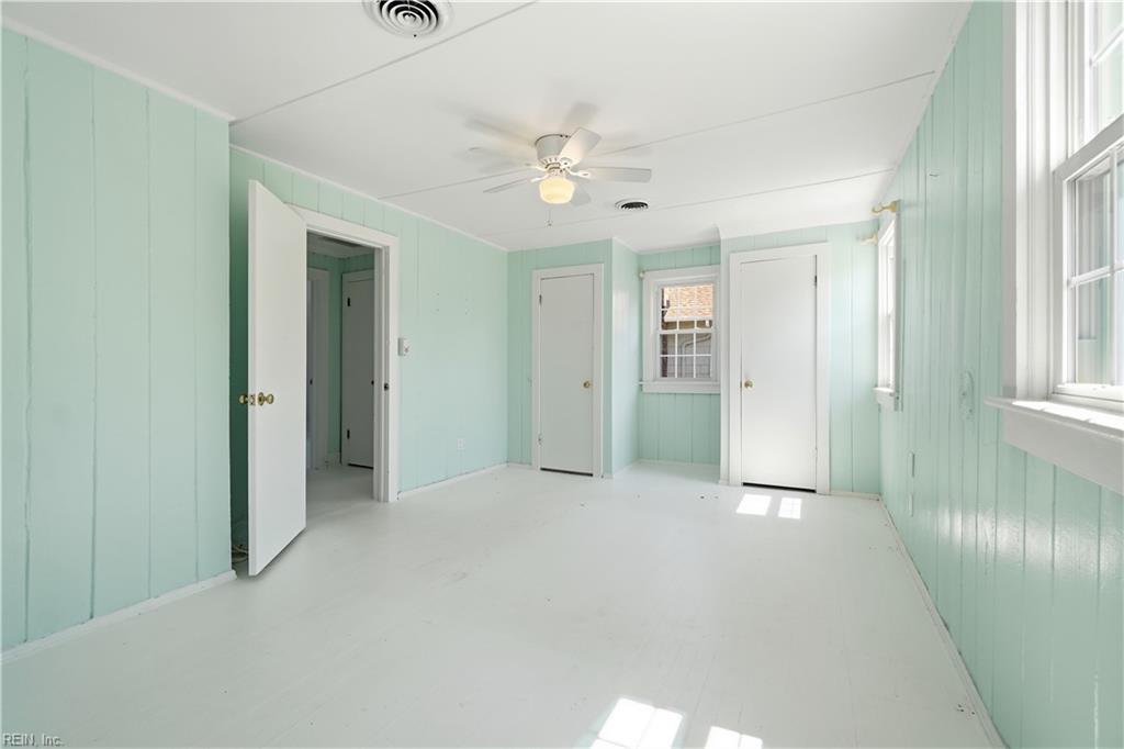 111 60th St Property Photo 26