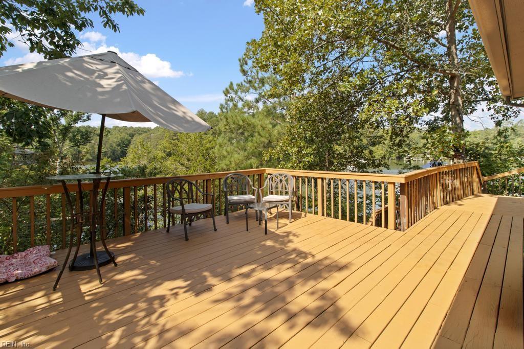 1383 Belmont Dr Property Photo 6