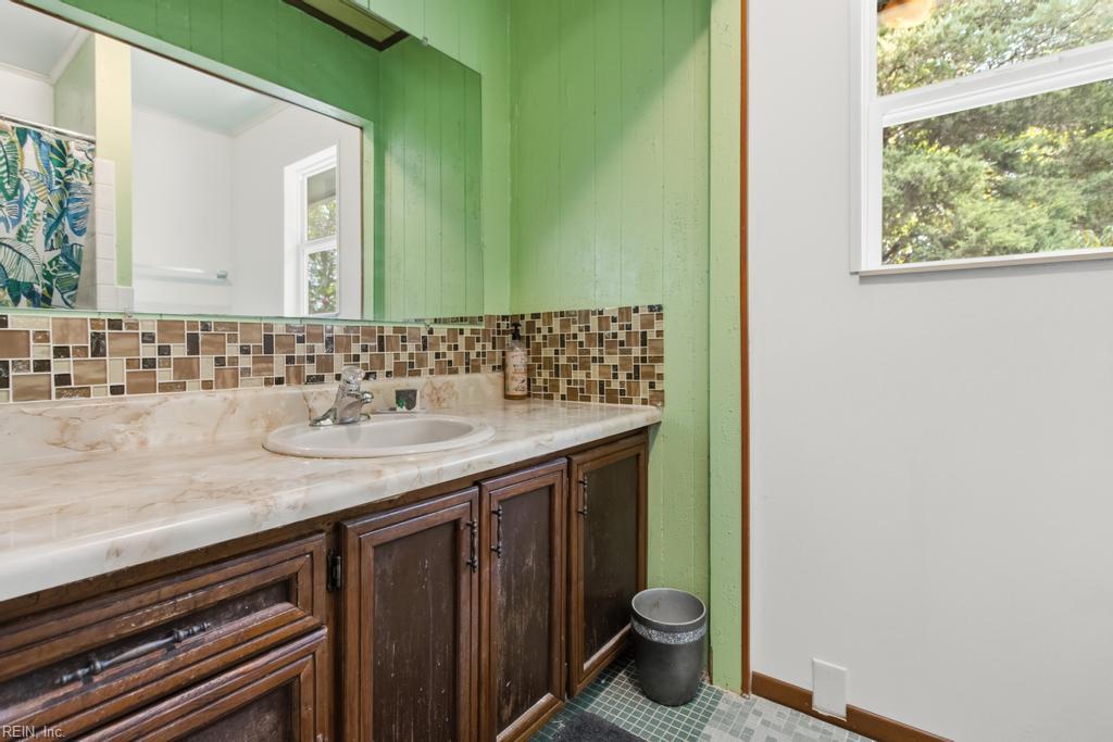 1383 Belmont Dr Property Photo 19