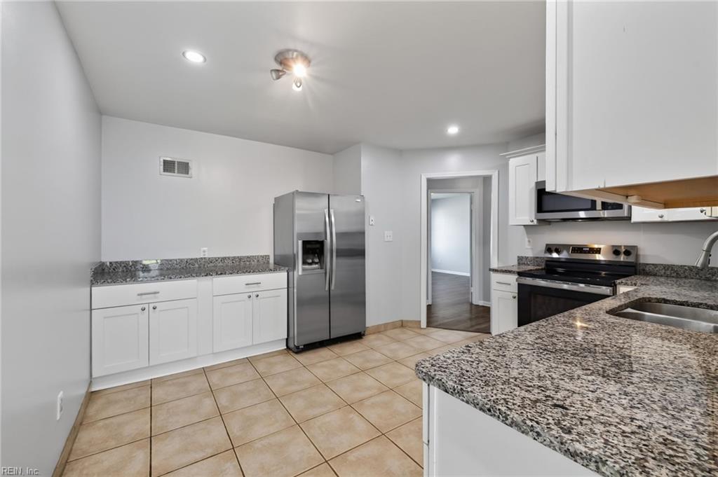 3305 Stoneshore Rd Property Photo 9