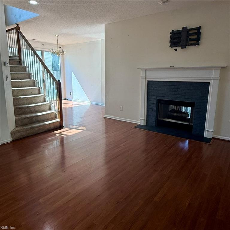 930 Ivystone Way Property Photo 5