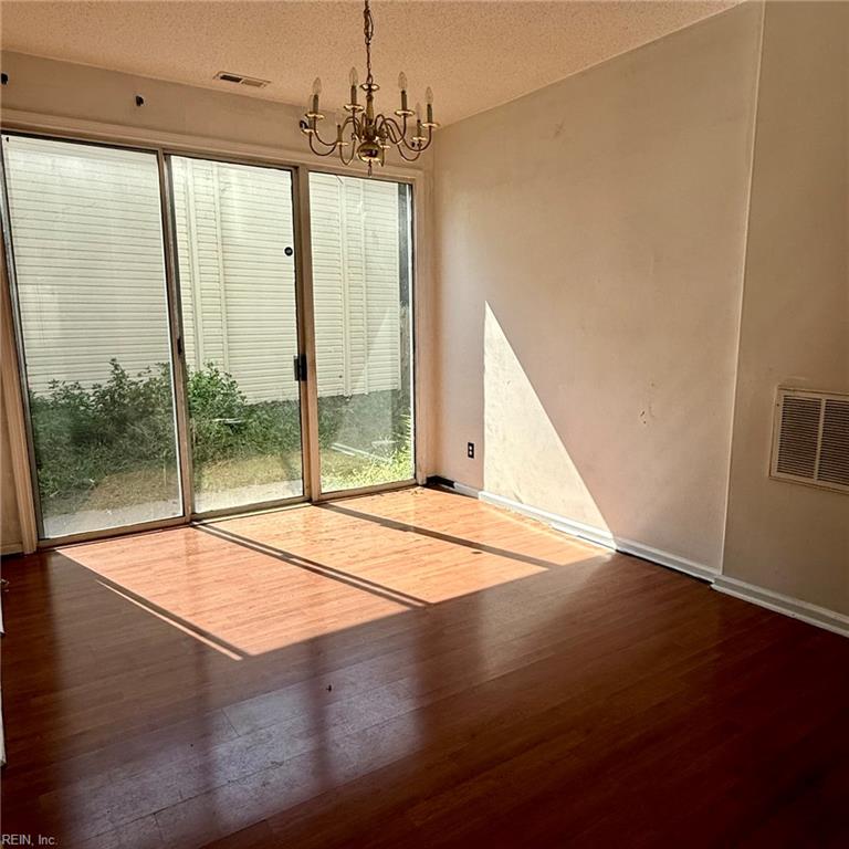 930 Ivystone Way Property Photo 8