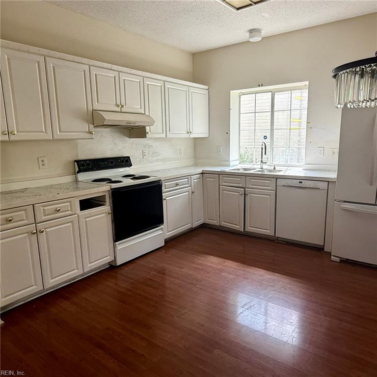 930 Ivystone Way Property Photo 13