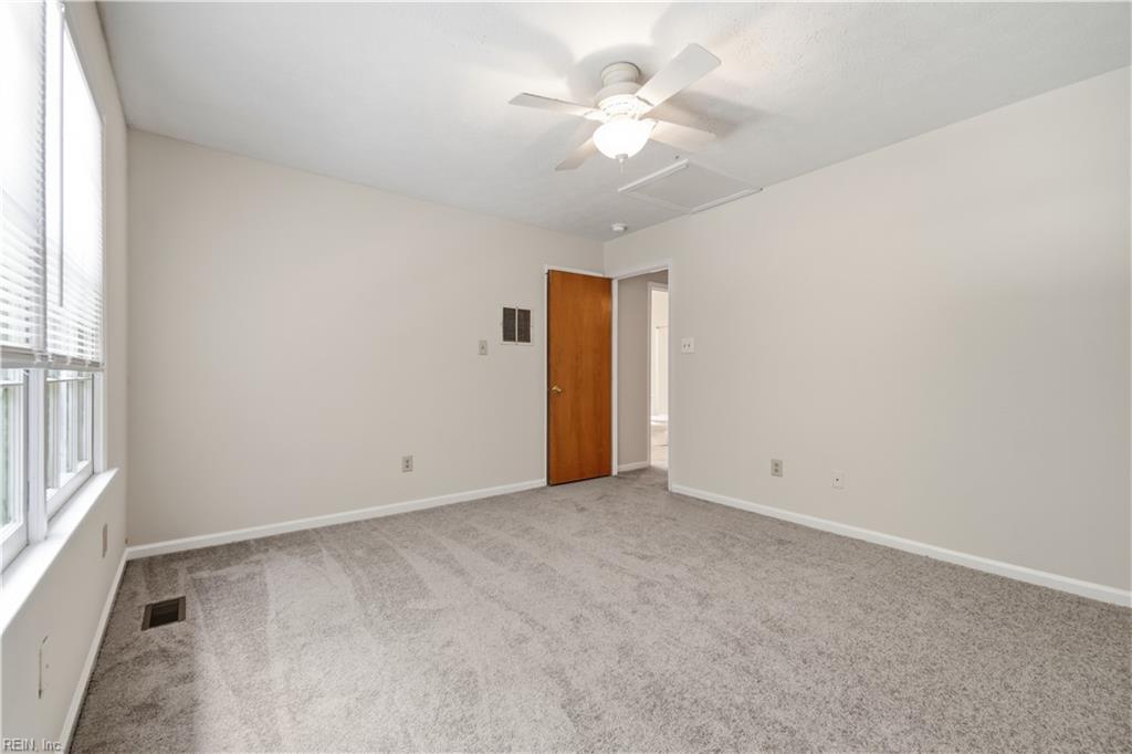 106 Briarwood Pl Property Photo 27