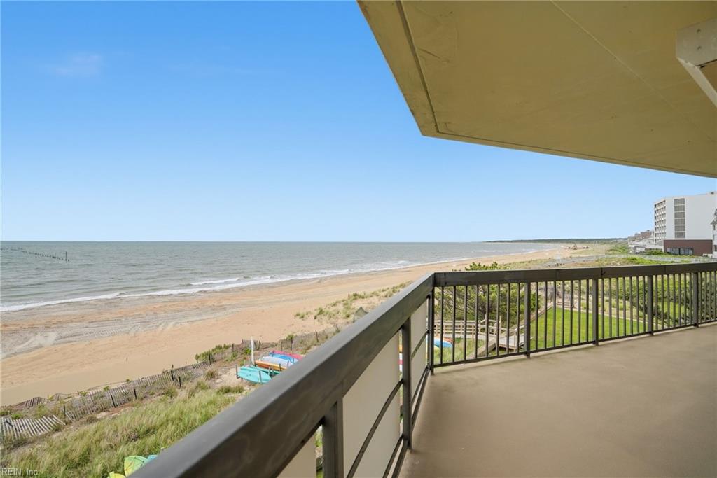 2830 Shore Dr Property Photo 1