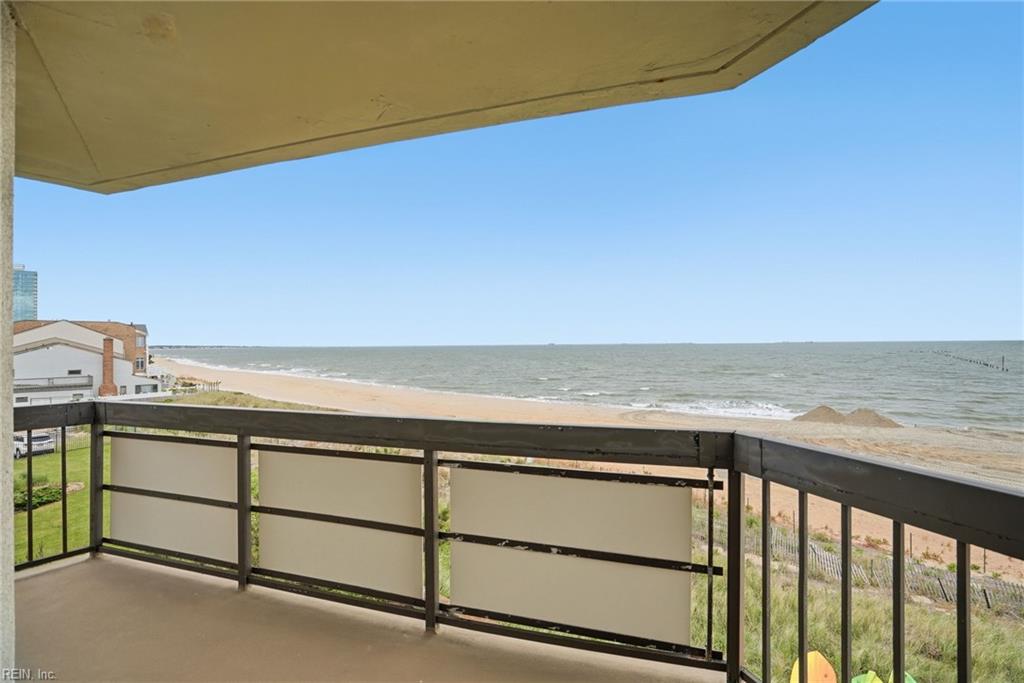 2830 Shore Dr Property Photo 3